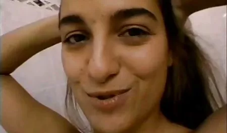 Pintado mejor que mejor! Rojo chichonas tetonas chupa la polla socio en POV