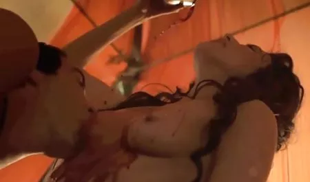 Chica xxx chichonas naturales con grandes tetas cada día más y más popular