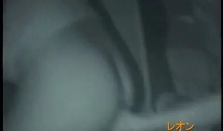 Delgada morena tetonas pechugonas de tetas pequeñas se muestra el coño sexy solo
