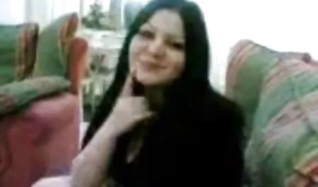 Rubia se abre de piernas y fulminante de señoras chichonas cogiendo la vagina misionero de la pose y de la Ficha