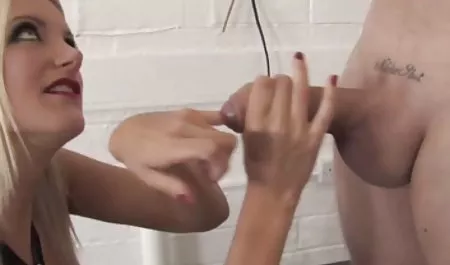 En gafas folla con la chichonas videos gratis chica y el hombre