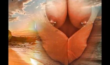 Madre con chichonas colombianas grandes tetas masturbarse vagina bragas