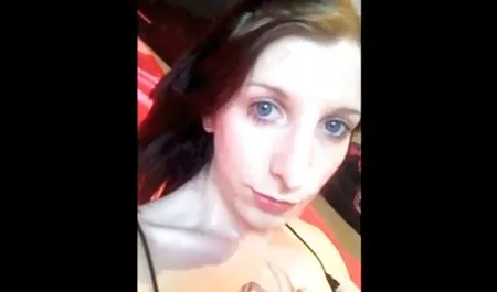 Canadiense flacas chichonas chica sexo con el Hombre, vaginal y anal en el sofá