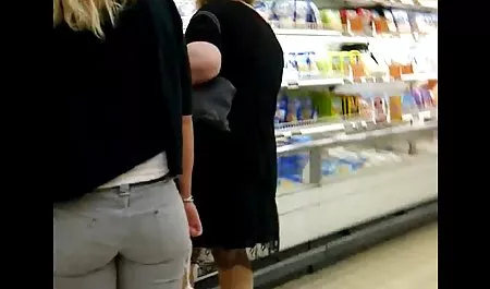Bronceada ama viejas encueradas chichonas de casa sexo con consolador en la mesa de la cocina
