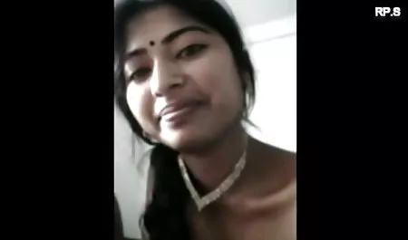 La videos de señoras chichonas vieja mujer con senos de silicona toma enorme tornillo en un agujero en el lado
