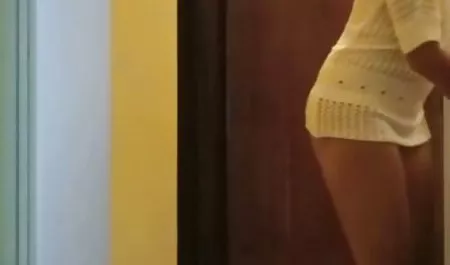 Rubia con xxx chicas chichonas grandes tetas es la celebración de la erótica en solitario público