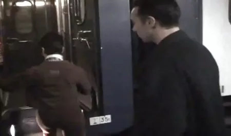 Verónica está ocupado con el amor lésbico con su mujeres chichonas amateur novia en la cama