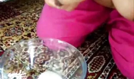 Sexo Vaginal en la primera persona en la cama, videos culonas y chichonas en posición de perrito
