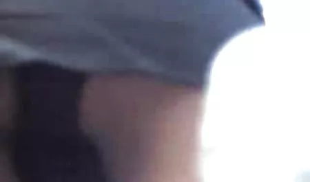 Joven Coqueta hace una profunda mamada antes de tener sexo con doble mujeres buenas chichonas penetración