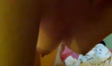 Sexo quiero ver viejas chichonas Anal ruso a las parejas en la cama grande, con cambios frecuentes de posición