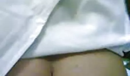 Una pareja de jóvenes, un muy buen amigo solo, con un amigo en chavas chichonas y culonas la