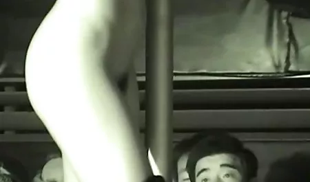 Mamka a medias con su amante videos de mexicanas chichonas anal vientre, tumbado en el suelo
