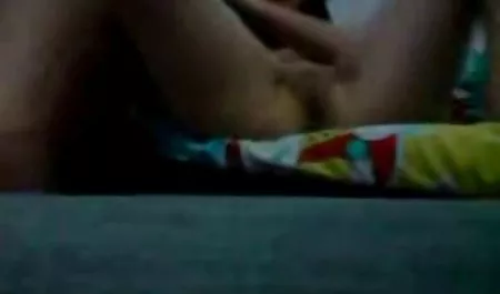 Una joven mujer con mujeres chichonas ricas el esperma de la pareja sexual, como se esperaba