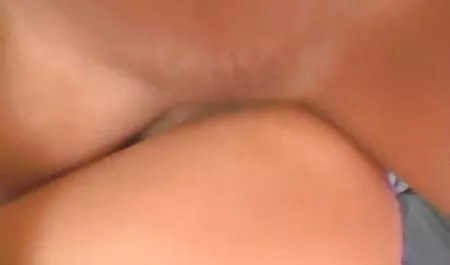 Madre afro-Americana con grandes tetas hace mamada sexo las mujeres mas chichonas y culonas