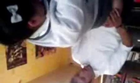 Camioneta-artista es disfrutar el jovencitaschichonas sexo con sociables por el dinero morena en POV