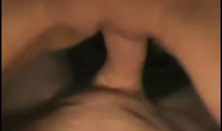 Modelo de chichonas y puchonas Bali mostró dulce coño
