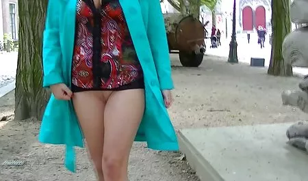 Tetona Kerry Louise en xxx chichonas culonas látex tramo uniforme de enfermera,