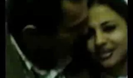 Encantadora flacas y chichonas chica con gafas no se dará por vencido en POV