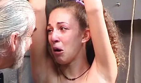 Masajista madura con increíble caballo mujeres chichonas caseras polla cliente con las manos