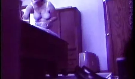 Puta joven gran polla chicos chupar en el control las mujeres mas culonas y chichonas de la cámara en la vecindad