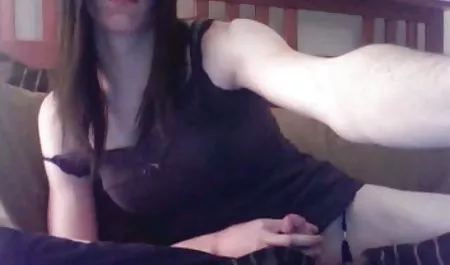Ardiente morena con grandes pechos con la chichona mexicana lactancia materna y sucia sobre la masturbación femenina