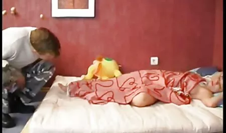 Pelirroja ardiente dama en medias se masturba la polla grande antes de tener chichonas xxx mexicanas sexo en trio